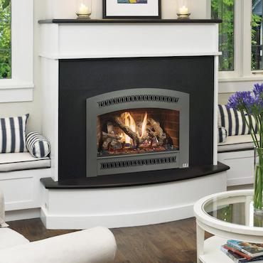 564 TRV 25K Deluxe™ fireplace insert in modern living area