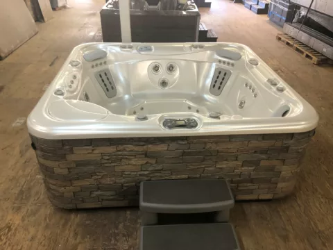 2010 Grandee Stone Siding Pearl Interior