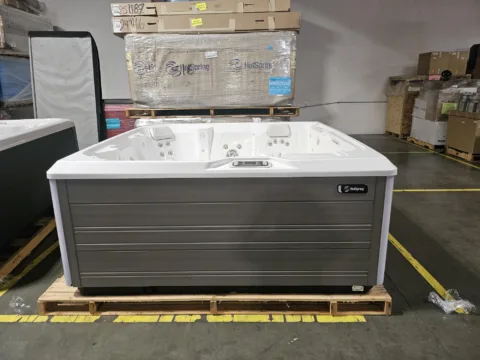  2018 Hotspring Limelight Flair ®
